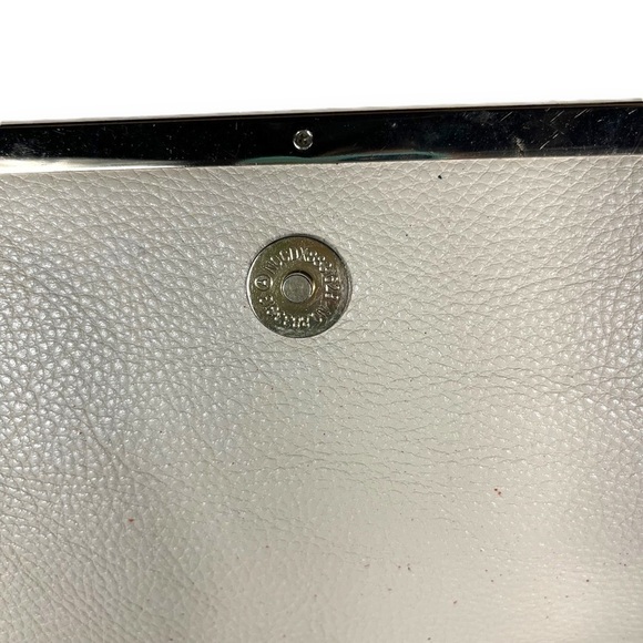 4 for $40 SALE! Woven Straw Cross Body Convertible Clutch Handbag, Floral Print - Picture 7 of 13